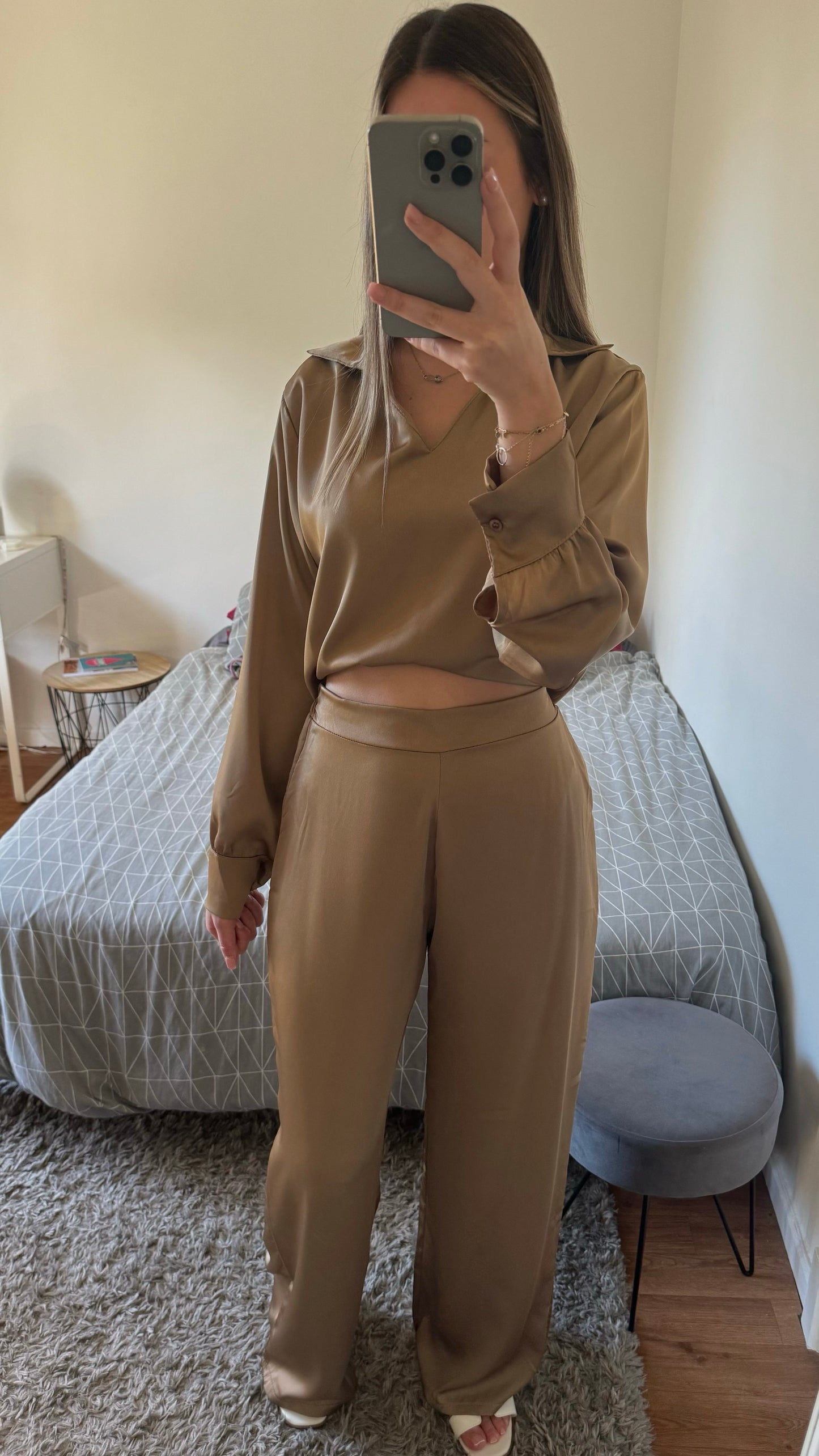 Ensemble satin camel