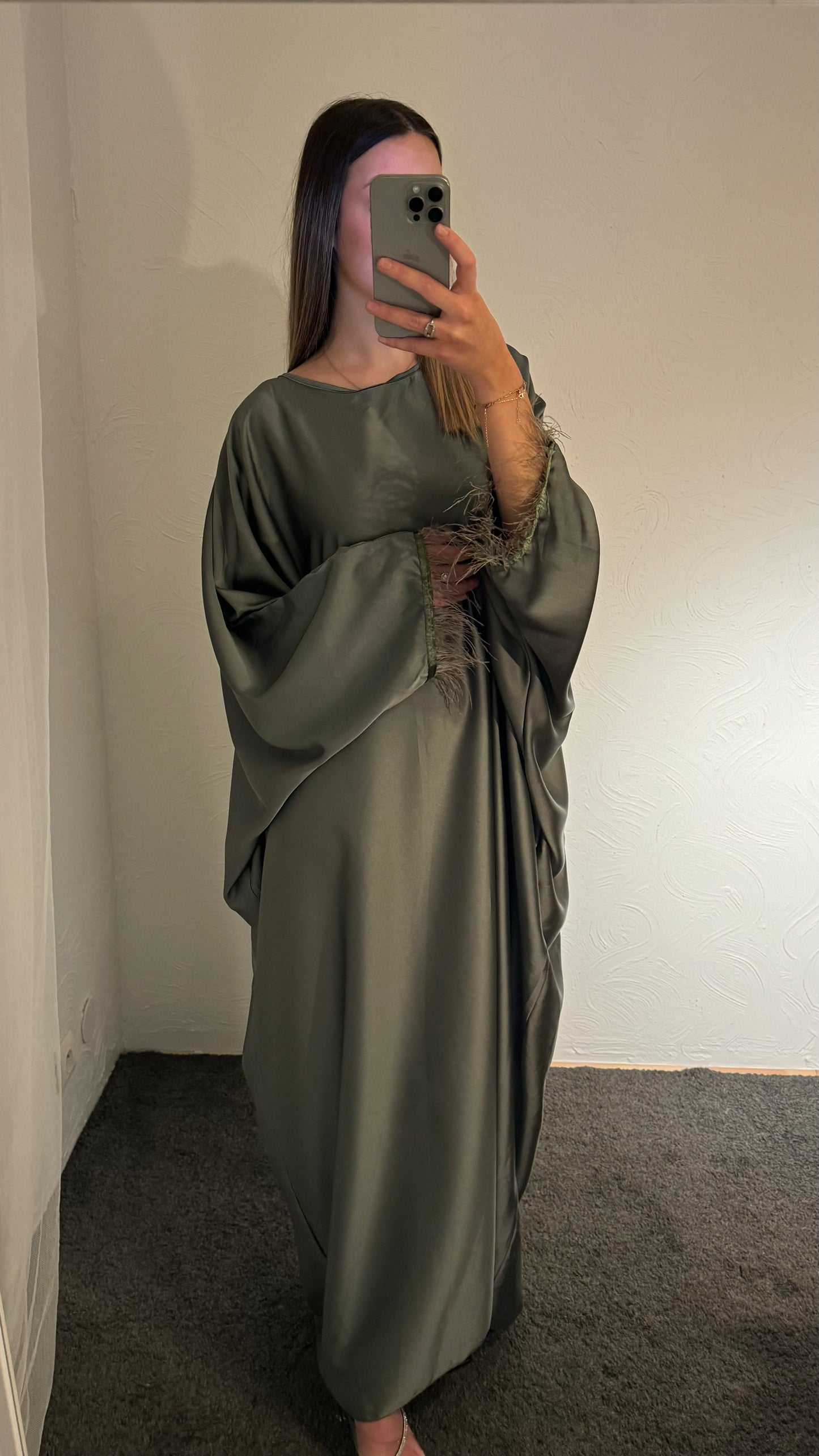 Robe à plumes kaki
